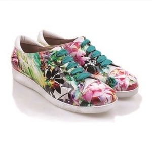 Beautiful Denny Sneakers